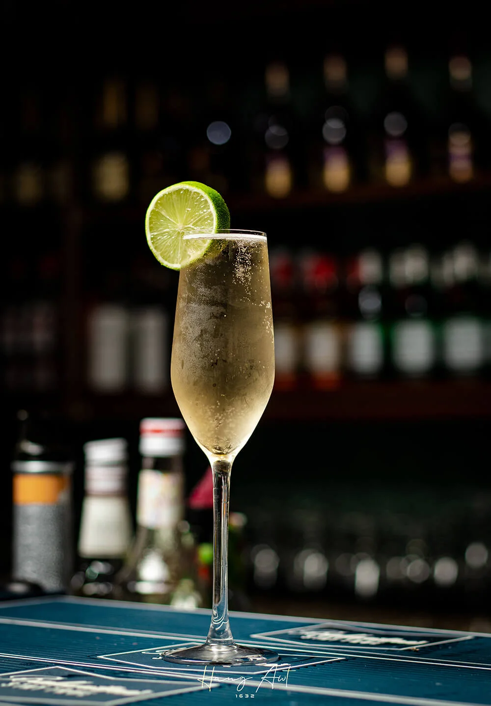Sparkling cocktail at the Hang Awt bar